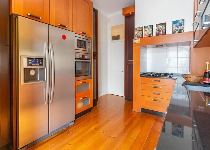 Bright 2 Bedroom Apt 100M From Av. Liberdade