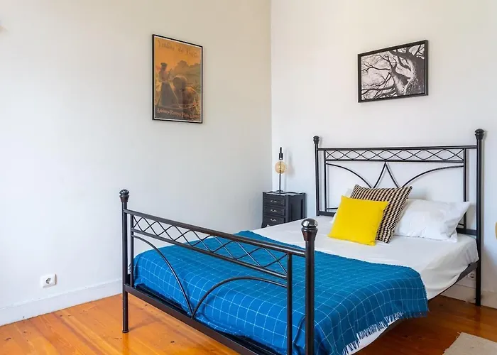 Bright 2 Bedroom Apt 100M From Av. Liberdade